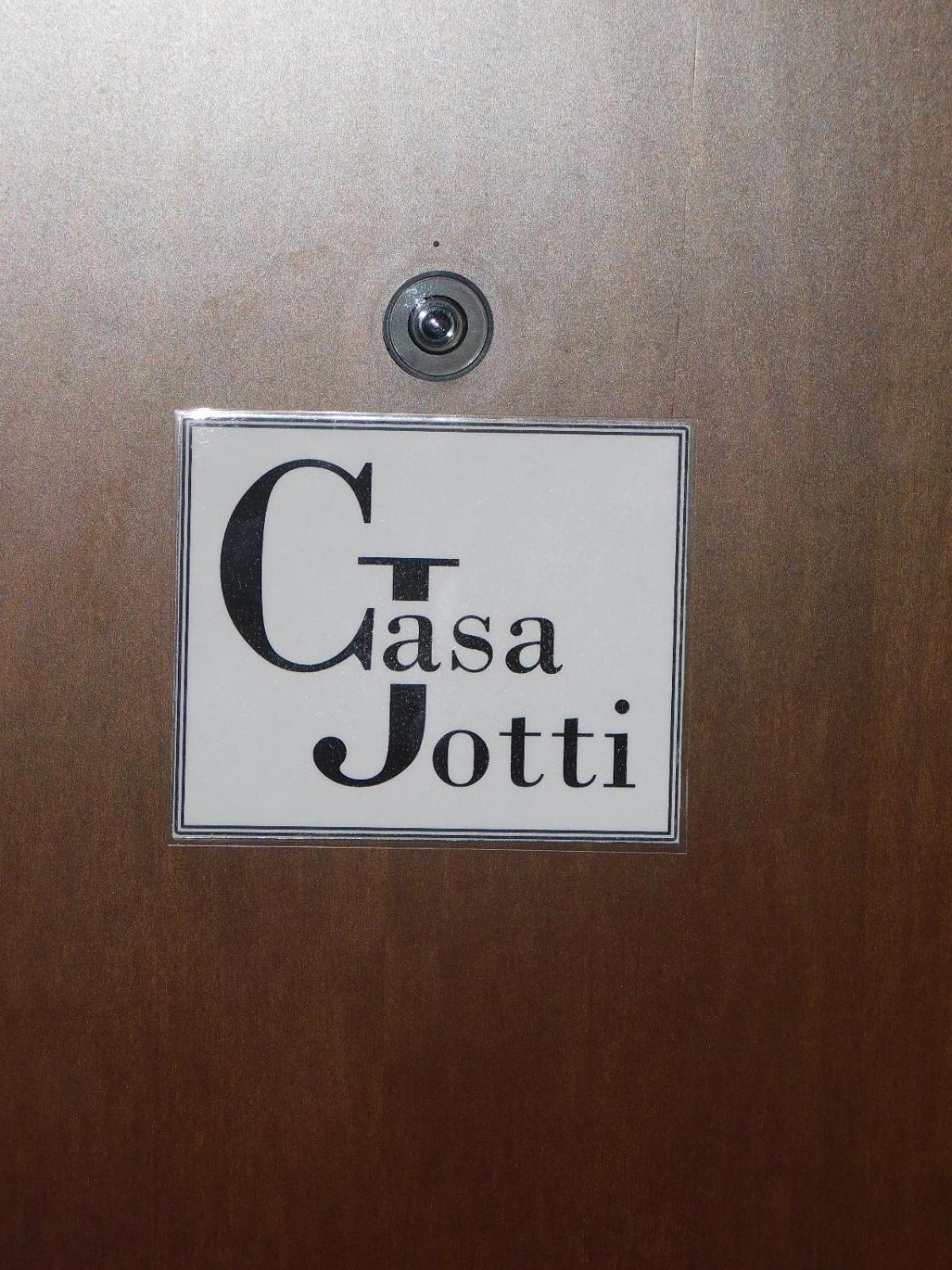 Casa Jotti Apartment Cardano Al Campo Exterior photo